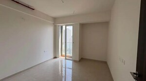 Room in 2 BHK Apartment at Embassy One Thane, Panch Pakhadi – for Sale