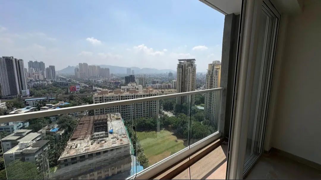 2 BHK 855 Sq.Ft. Apartment in Embassy One Thane