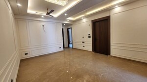 Room in 3 BHK Builder Floor at Anant Raj Estate Plots, Sector 63a – for Rent
