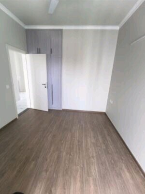 Room in 3 BHK Apartment at Central Park Flower Valley, Sohna Sector 33 – for Rent