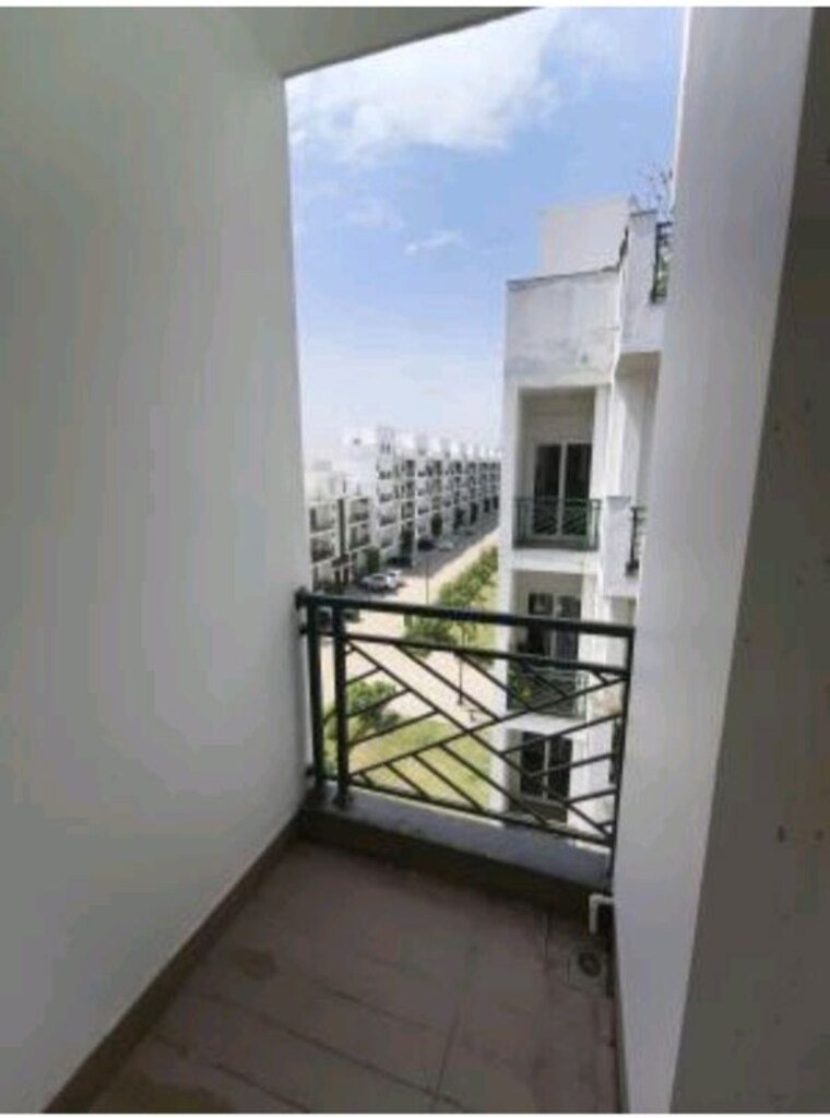 undefined, central-park-flower-valley 3 Bedroom 1500 Sq.Ft. Apartment In Sohna Sector 33 Gurgaon 10580263