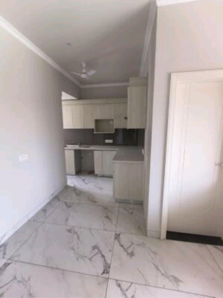 Kitchen, central-park-flower-valley 3 Bedroom 1500 Sq.Ft. Apartment In Sohna Sector 33 Gurgaon 10580263