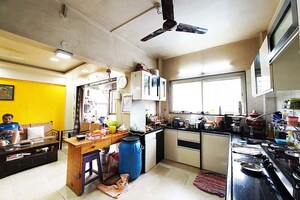 Team Area in 2 BHK Apartment at Hingne Khurd – for Sale