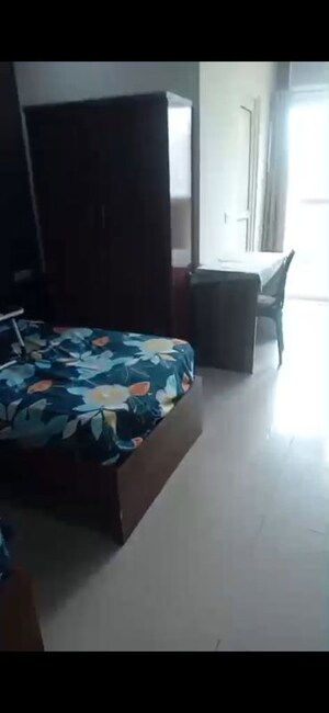 Bedroom in 1 RK Apartment at Sector 47 – for Rent