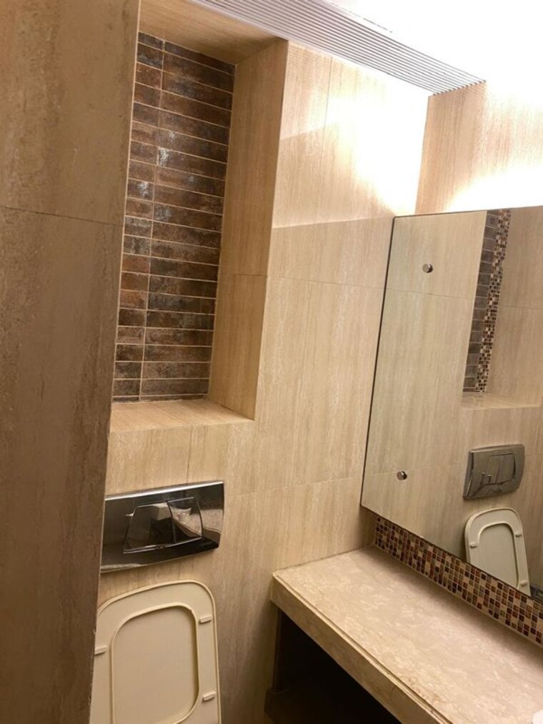 Bathroom, mittal-dariya-mahal 3 Bedroom 1400 Sq.Ft. Apartment In Malabar Hill Mumbai 10580295