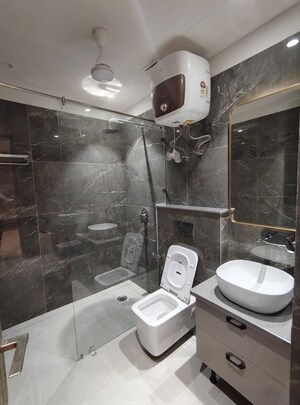 Bathroom in 4 BHK Builder Floor at Dlf Phase ii – for Rent