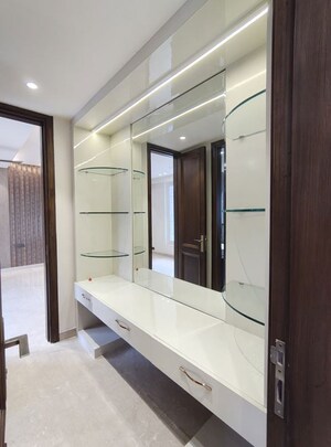 Kitchen in 4 BHK Builder Floor at Dlf Phase ii – for Rent