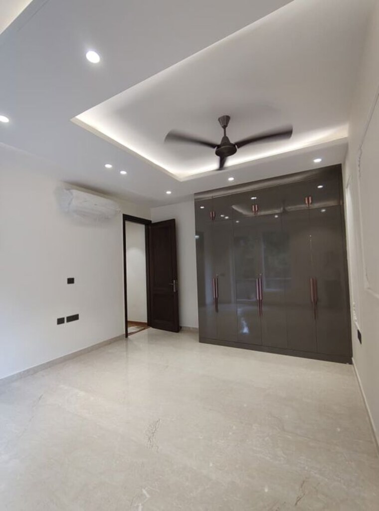 Room, dlf phase ii 4 Bedroom 502 Sq.Yd. Builder Floor In Dlf Phase ii Gurgaon 10580313