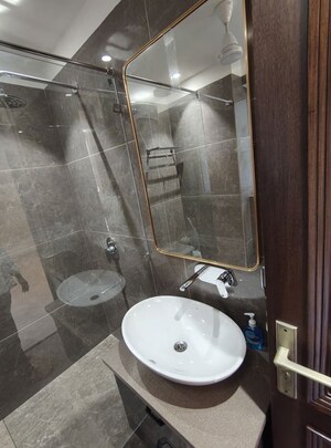 Bathroom in 4 BHK Builder Floor at Dlf Phase ii – for Rent