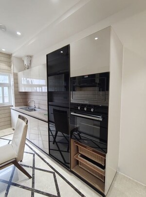 Kitchen in 4 BHK Builder Floor at Dlf Phase ii – for Rent