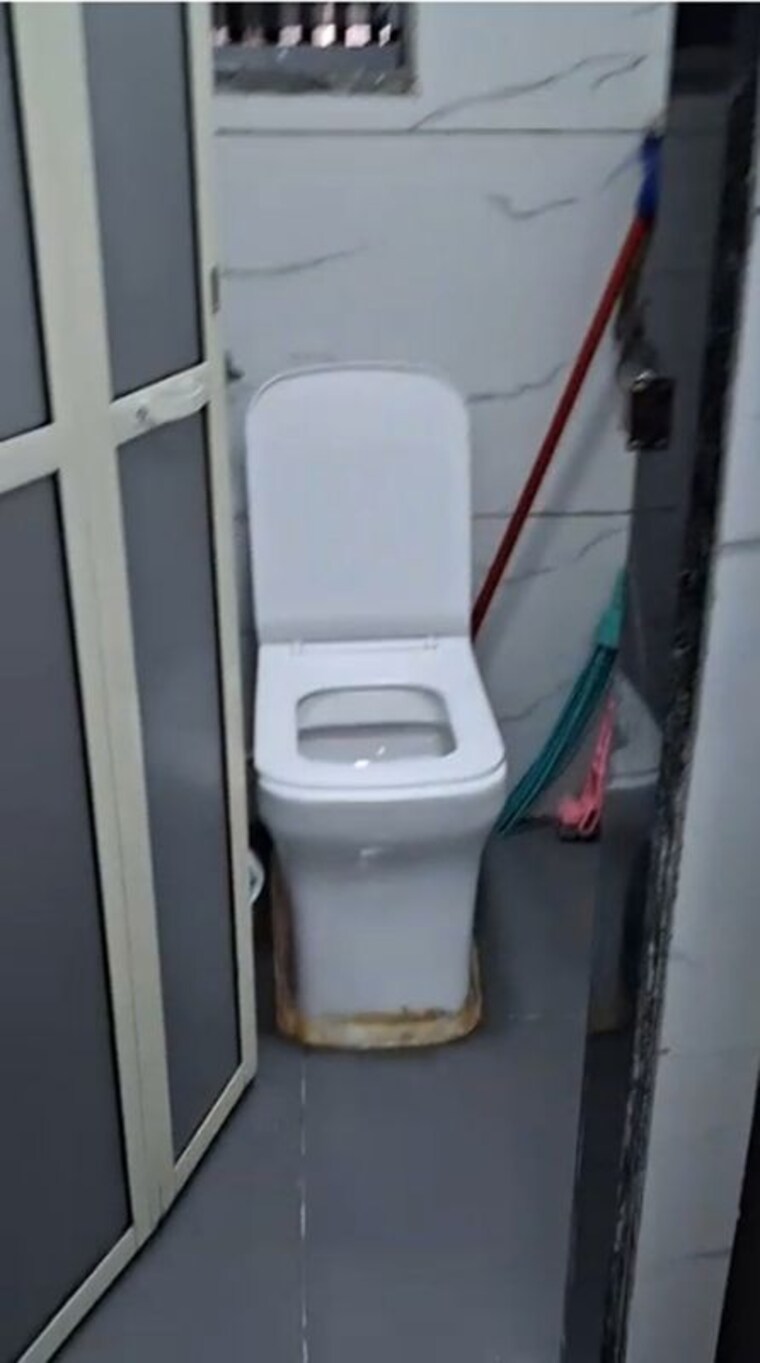 Washroom, chembur Commercial Office Space 780 Sq.Ft. In Chembur Mumbai 10578655