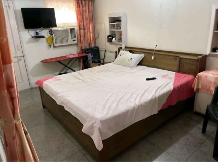 Bedroom, sector 43 3 Bedroom 1600 Sq.Ft. Builder Floor In Sector 43 Chandigarh 10580362