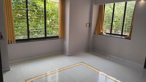 Room in 2 BHK Apartment at Hiranandani Gardens Silver Oak, Powai – for Rent