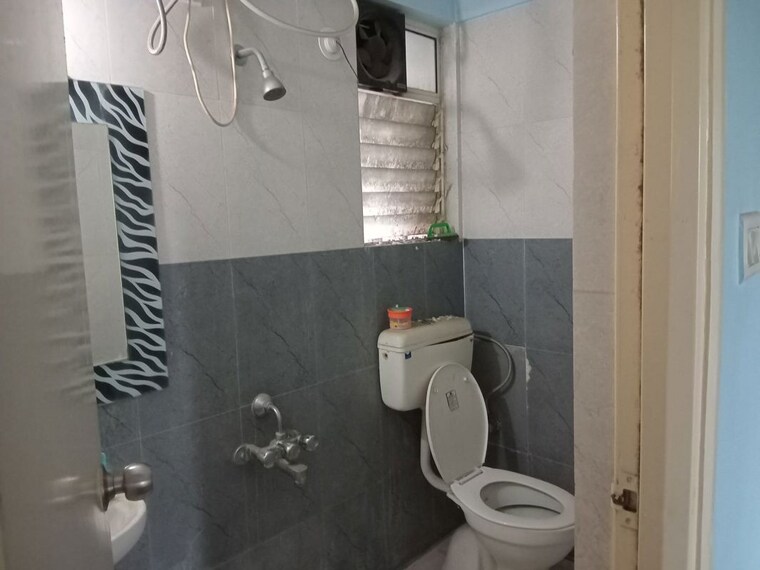 Bathroom, simpli-city 2 Bedroom 850 Sq.Ft. Apartment In Handewadi Pune 10580372