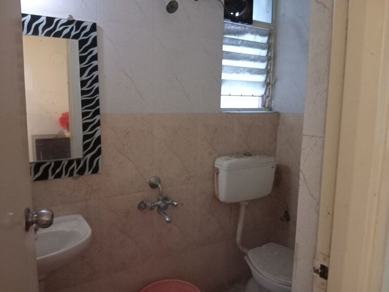 Bathroom, simpli-city 2 Bedroom 850 Sq.Ft. Apartment In Handewadi Pune 10580372