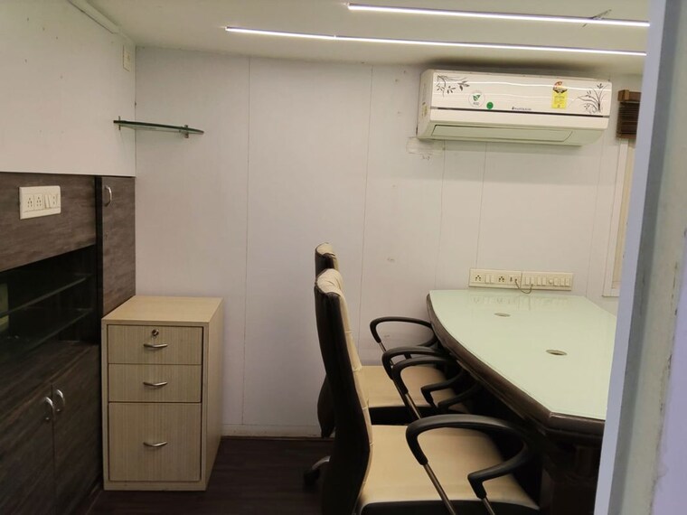 Team Area, shree-kamdhenu-estate Commercial Office Space 1000 Sq.Ft. In Malad West Mumbai 10580389