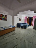 3 BHK + Prayer Room,Servant Room,Study Room,Extra Room,Basement,Store Room 1800 Sq.Ft. Builder Floor in Sector 31