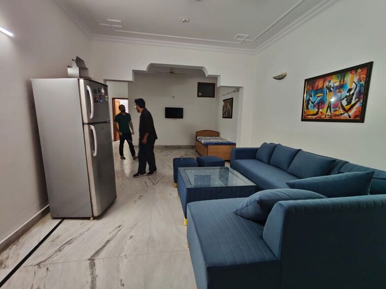 Team Area, sector 31 3 Bedroom 1800 Sq.Ft. Builder Floor In Sector 31 Gurgaon 10580387