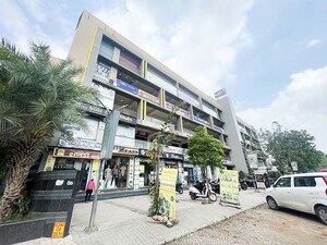  Shop – Exterior View View at Nikol - for Sale
