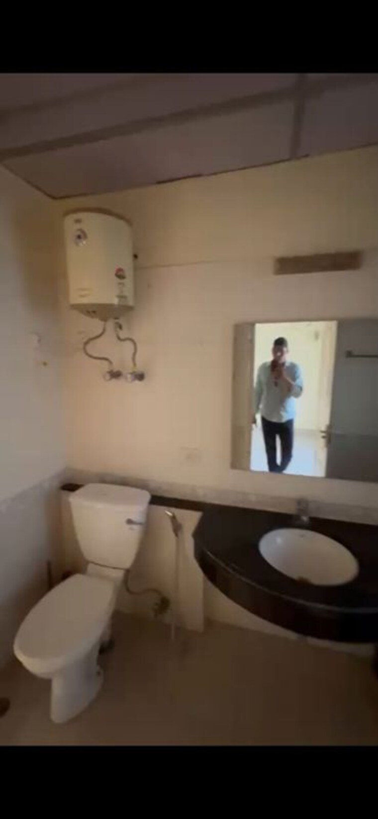 Bathroom, suncity-heights 3.5 Bedroom 2341 Sq.Ft. Apartment In Sector 54 Gurgaon 10580373
