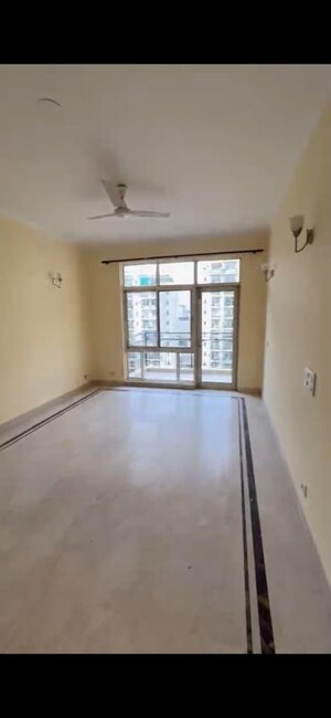 Room in 3.5 BHK Apartment at Suncity Heights, Sector 54 – for Sale