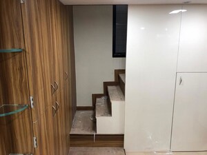 Room in  Office Space at Shree Kamdhenu Estate, Malad West – for Rent