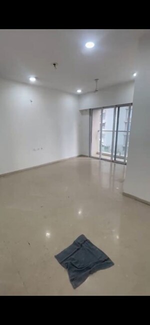 Room in 3 BHK Apartment at The Wadhwa Anmol Prestige, Goregaon West – for Rent