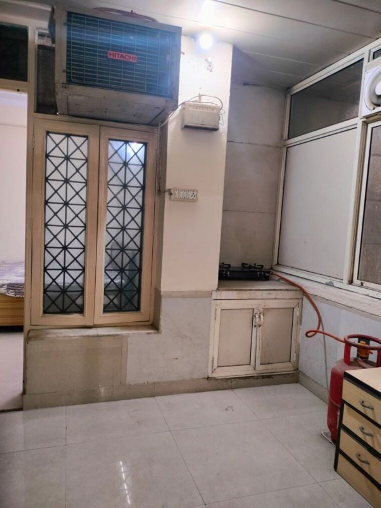 Living Room, shanti-kunj-noida 1 RK 400 Sq.Ft. Apartment In Sector 61 Noida 10580449