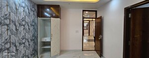 Room in 3 BHK Builder Floor at Pratap Vihar – for Sale