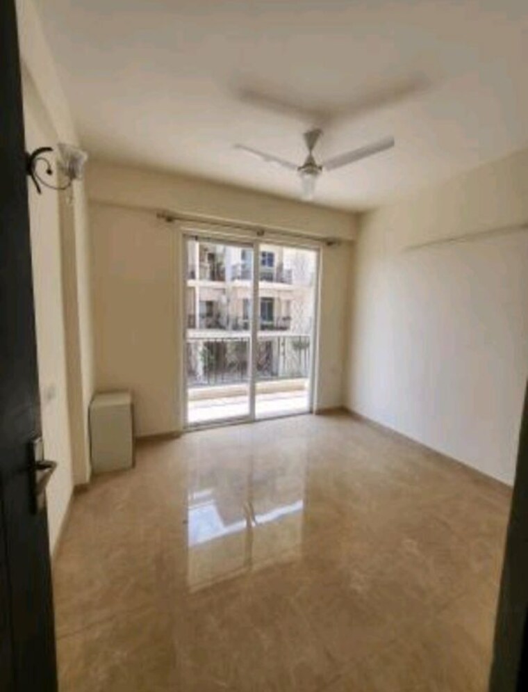 Room, signature-global-park-4-and-5 3 Bedroom 1080 Sq.Ft. Builder Floor In Sohna Sector 36 Gurgaon 10580457