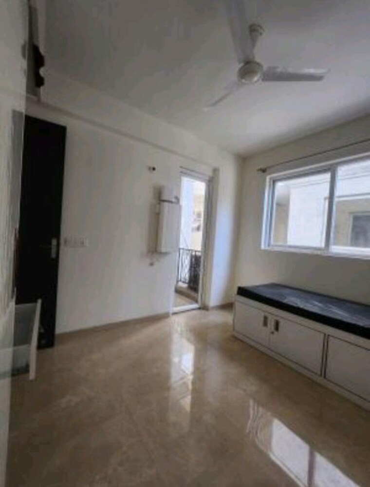 Room, signature-global-park-4-and-5 3 Bedroom 1080 Sq.Ft. Builder Floor In Sohna Sector 36 Gurgaon 10580457