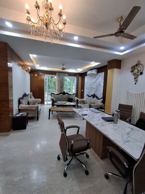 Team Area in 3 BHK Apartment at Smart World Orchard, Sector 61 – for Rent