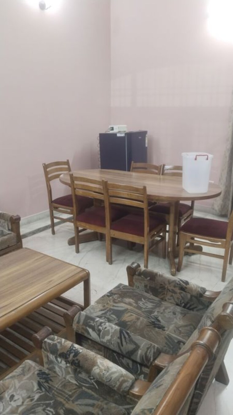 Team Area, gomti nagar 2 Bedroom 1000 Sq.Ft. Builder Floor In Gomti Nagar Lucknow 10580470
