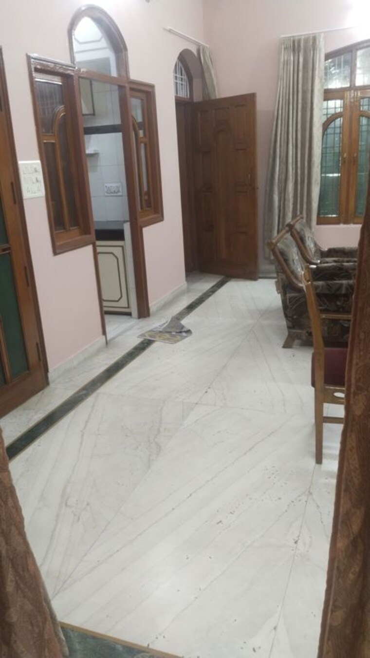 Room, gomti nagar 2 Bedroom 1000 Sq.Ft. Builder Floor In Gomti Nagar Lucknow 10580470