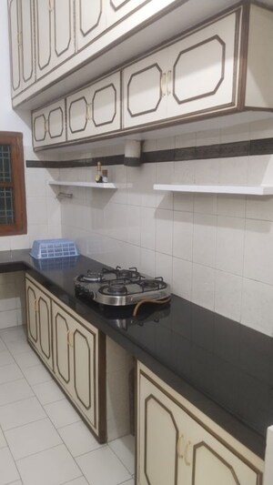 Kitchen in 2 BHK Builder Floor at Gomti Nagar – for Rent