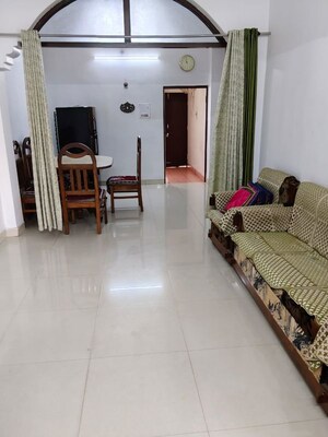 Bedroom in 2 BHK Builder Floor at Gomti Nagar – for Rent