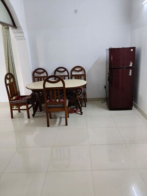 Living Room in 2 BHK Builder Floor at Gomti Nagar – for Rent