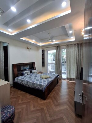 Bedroom in 2 BHK Apartment at Smart World Orchard, Sector 61 – for Rent
