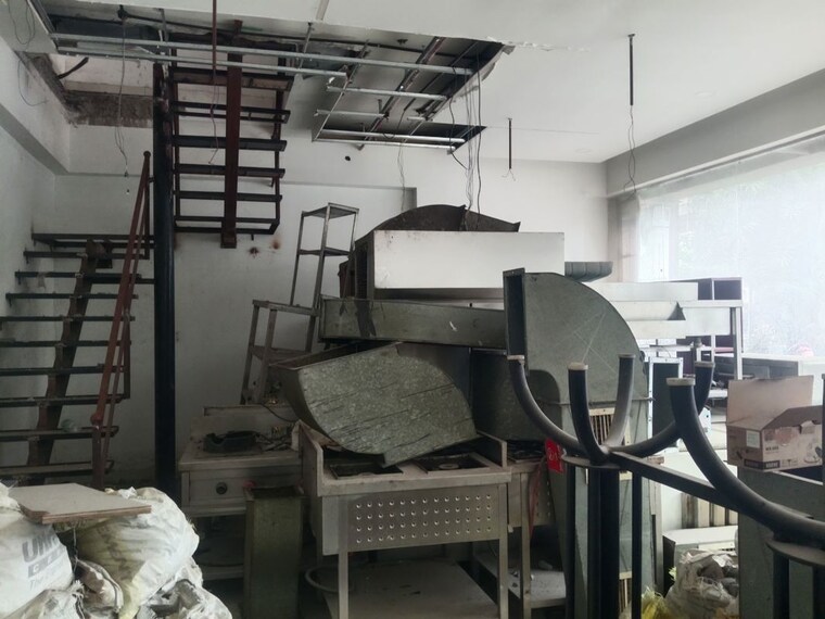 Gym, mm-height Commercial Shop 1600 Sq.Ft. In Kurla East Mumbai 10580490