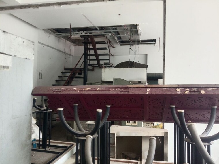 Gym, mm-height Commercial Shop 1600 Sq.Ft. In Kurla East Mumbai 10580490