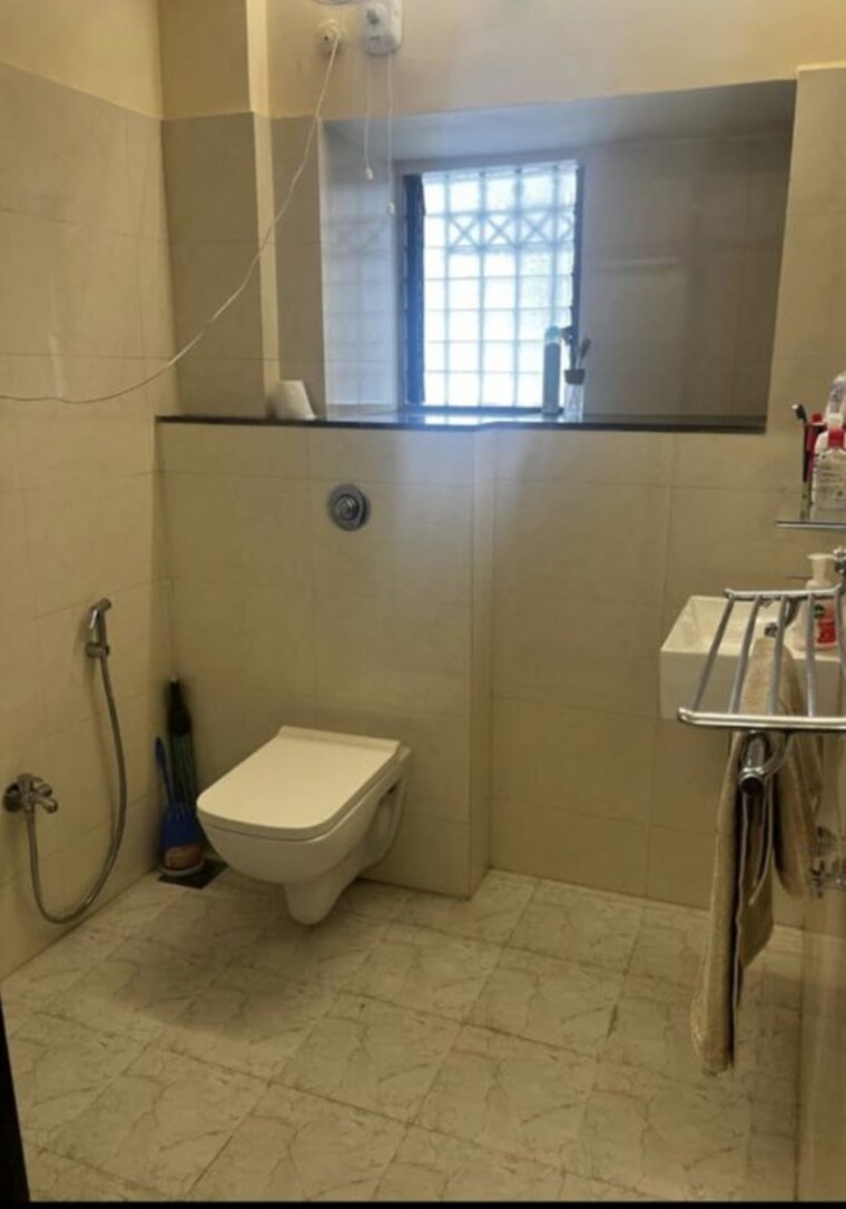 Bathroom, dadar west 1 Bedroom 650 Sq.Ft. Apartment In Dadar West Mumbai 10580483