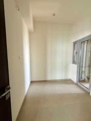 Room in 5 BHK Apartment at Piramal Aranya, Byculla – for Rent