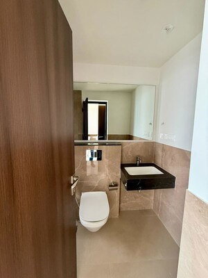 Bathroom in 5 BHK Apartment at Piramal Aranya, Byculla – for Rent