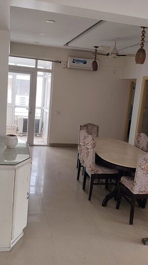 3.5 BHK Apartment For Rent in Satguru Apartments, Sector 52