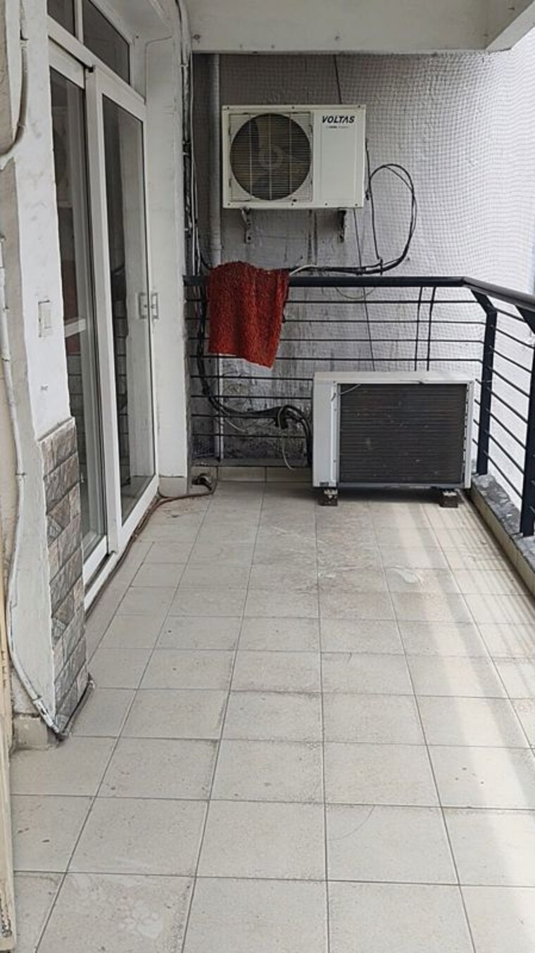 Balcony, satguru-apartments 3.5 Bedroom 2800 Sq.Ft. Apartment In Sector 52 Gurgaon 10580496
