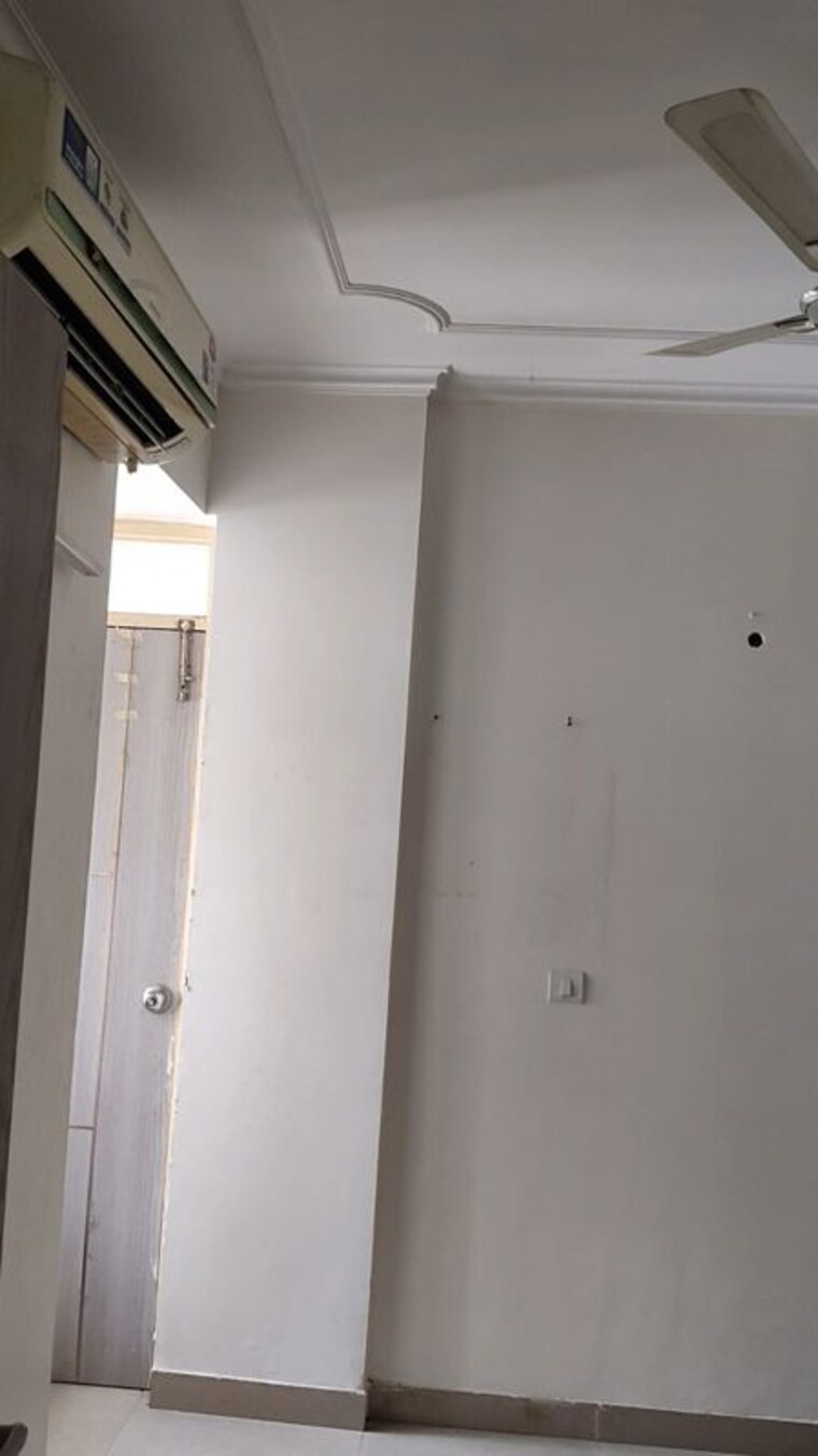 undefined, satguru-apartments 3.5 Bedroom 2800 Sq.Ft. Apartment In Sector 52 Gurgaon 10580496