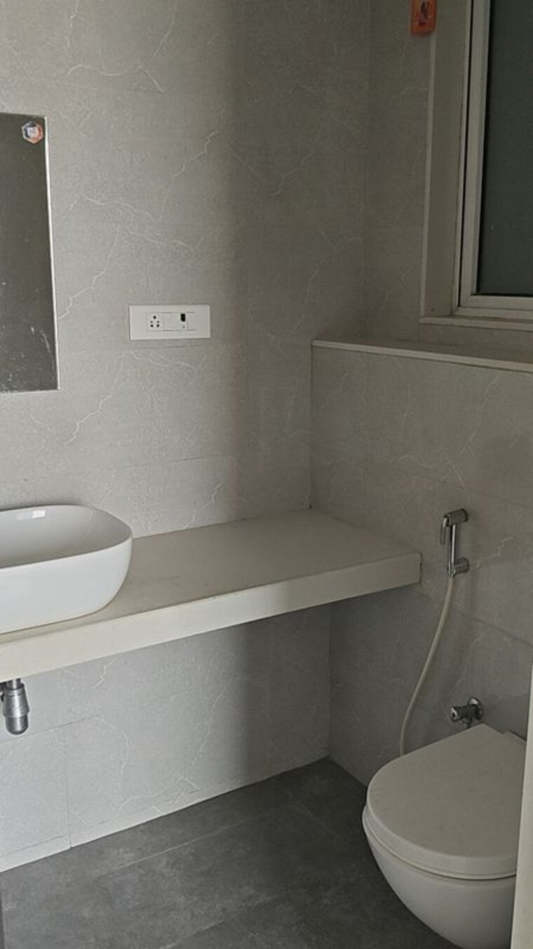 Bathroom, thane west 2 Bedroom 650 Sq.Ft. Apartment In Thane West Thane 10580510