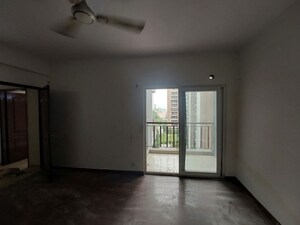 Room in 3 BHK Apartment at Saviour Park, Mohan Nagar – for Rent