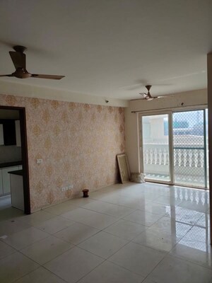 Room in 3.5 BHK Apartment at Sunworld Arista, Sector 168 – for Rent