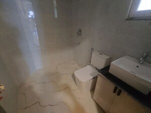Bathroom in 2 BHK Builder Floor at Sector 40 – for Rent